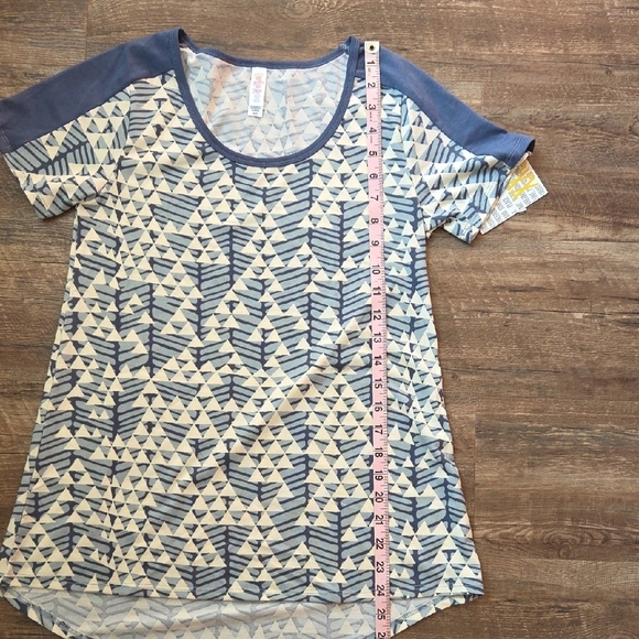 LuLaRoe Classic T Blue And Cream Short Sleeve Soze XXL New With Tags - Picture 7 of 8